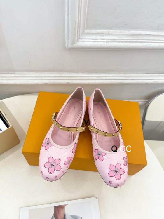 Picture of Louis Vuitton Shoes _SKULVsz35-40JX060312337